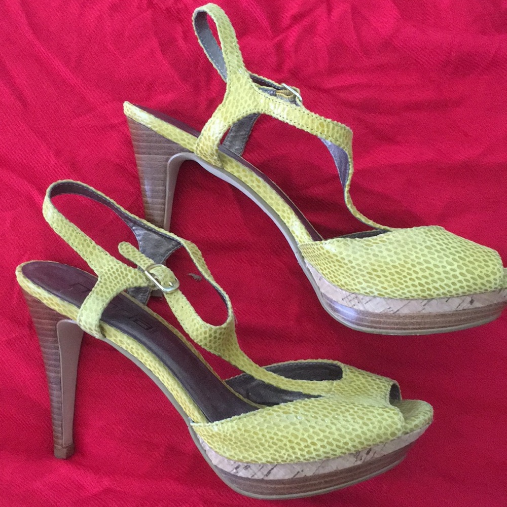 🍀 ModaSpana heels - Picture 3 of 7